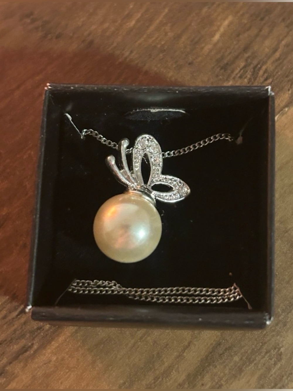 AVON Silver Pearl Butterfly Pendant Necklace - White Pearl